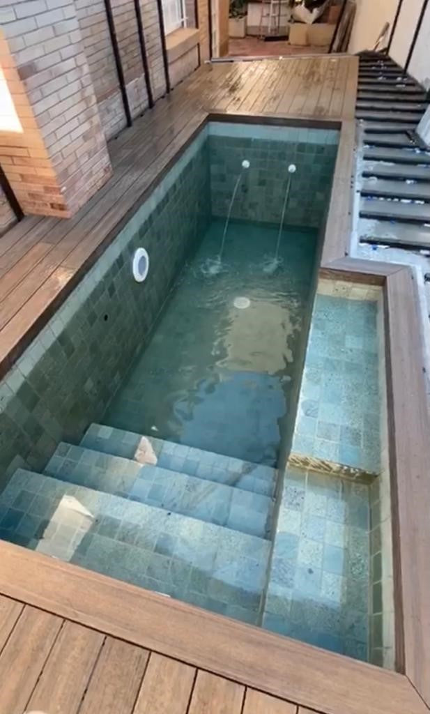 Green Sukabumi Bali Stone Pool Tile 8"x8"