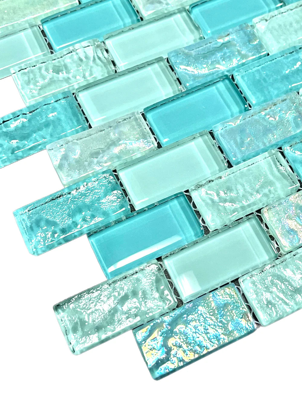Azulejo de vidrio iridiscente aguamarina de Bahamas 2.5 x 5 cm